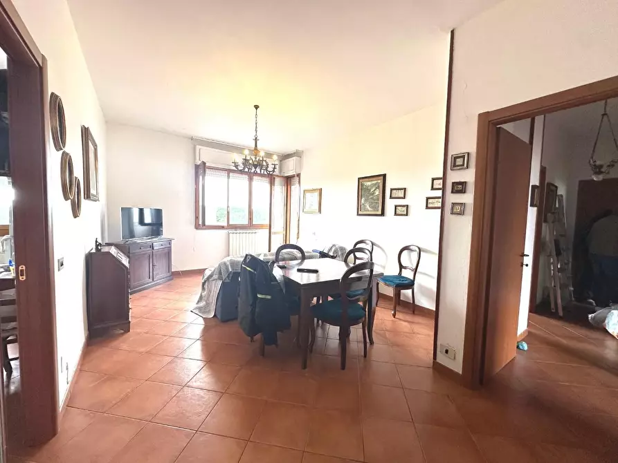 Immagine 8 di Appartamento in vendita  a Carrara