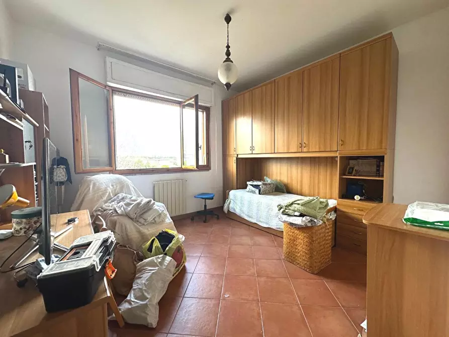 Immagine 4 di Appartamento in vendita  a Carrara