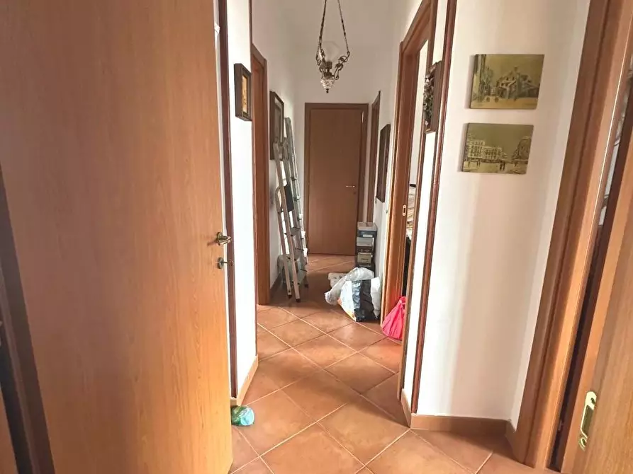 Immagine 13 di Appartamento in vendita  a Carrara