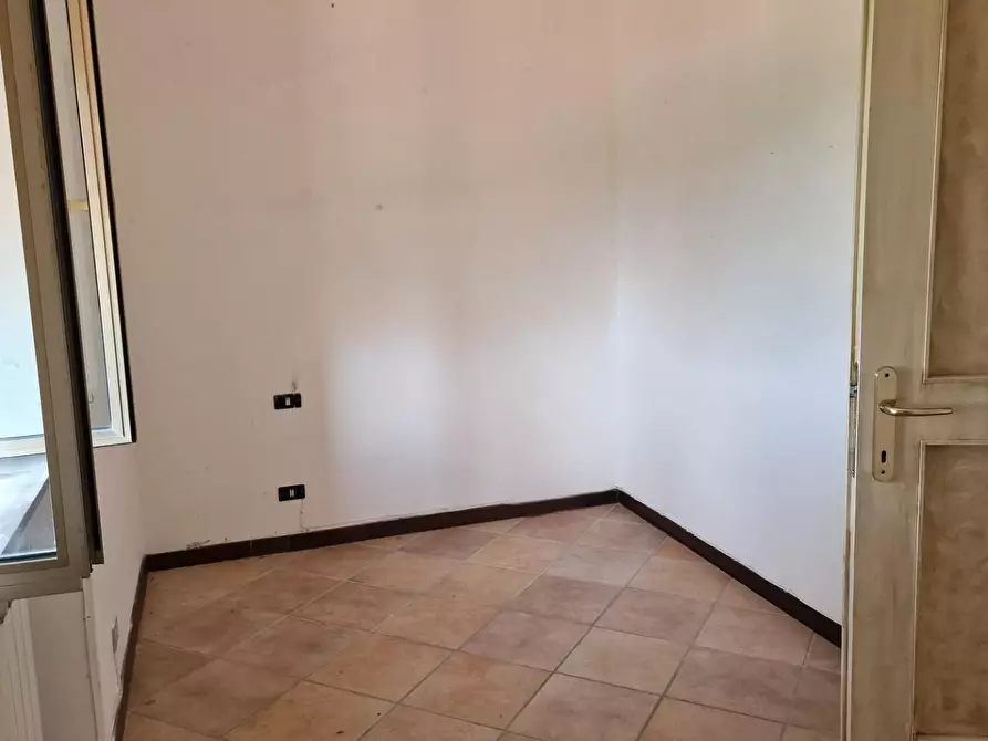 Immagine 3 di Appartamento in vendita  a Carrara