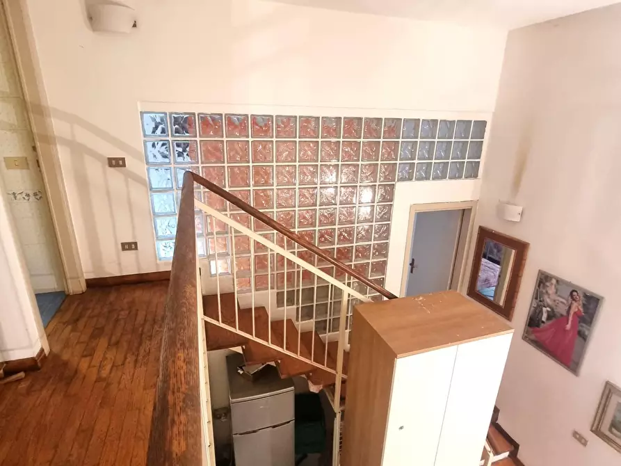 Immagine 12 di Appartamento in vendita  a Viareggio