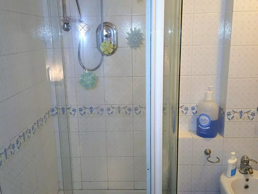 Immagine 25 di Appartamento in vendita  a Viareggio