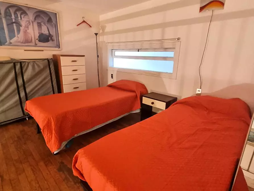 Immagine 15 di Appartamento in vendita  a Viareggio