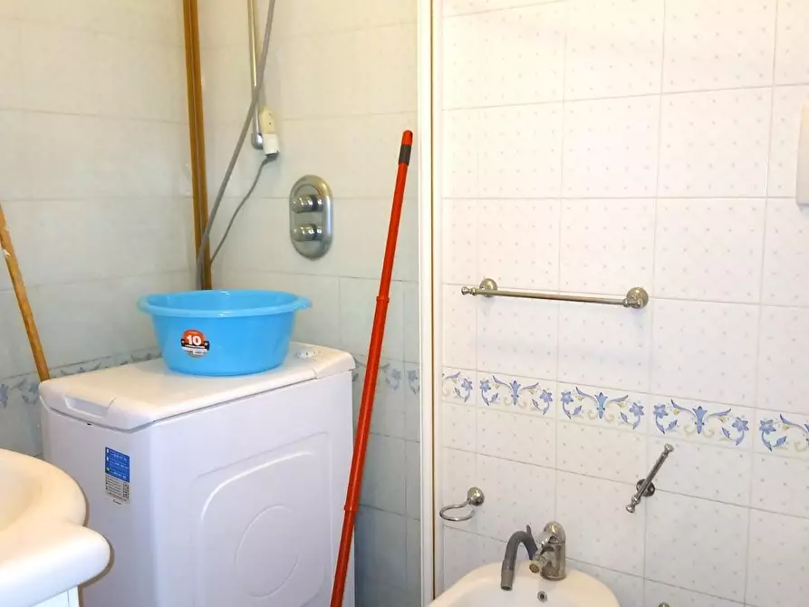 Immagine 18 di Appartamento in vendita  a Viareggio