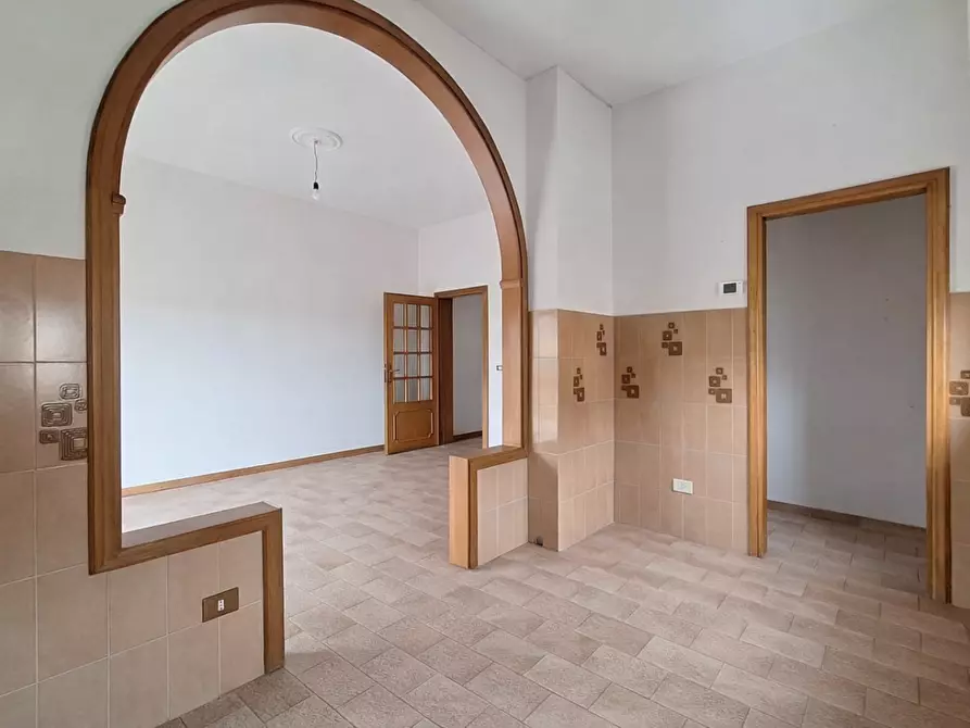 Immagine 11 di Appartamento in vendita  a Vicopisano