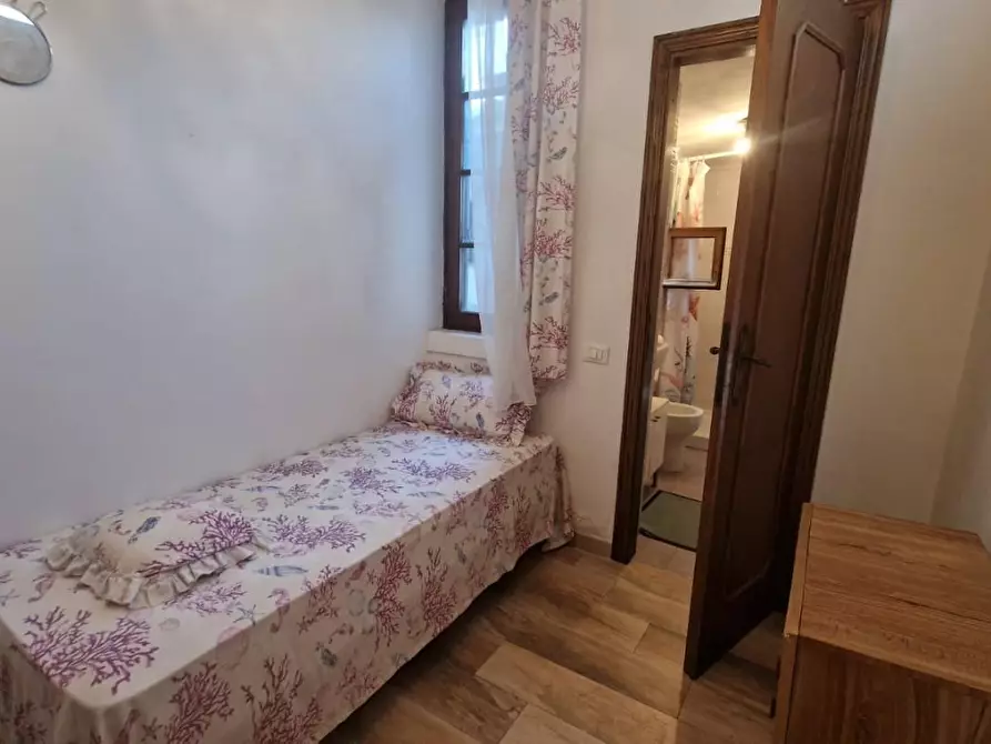 Immagine 9 di Villetta a schiera in vendita  a Viareggio