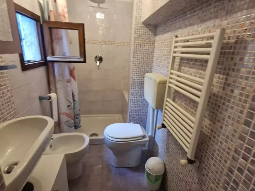 Immagine 11 di Villetta a schiera in vendita  a Viareggio