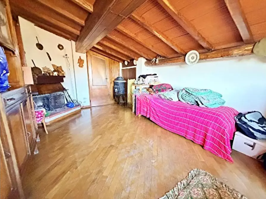 Immagine 19 di Villa in vendita  a Seravezza