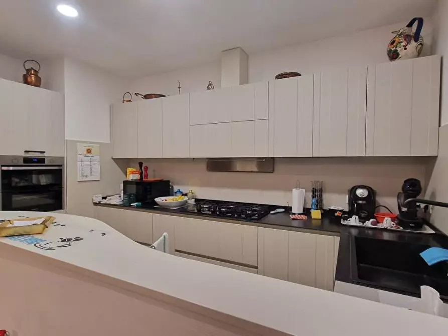 Immagine 7 di Mansarda in vendita  a Viareggio