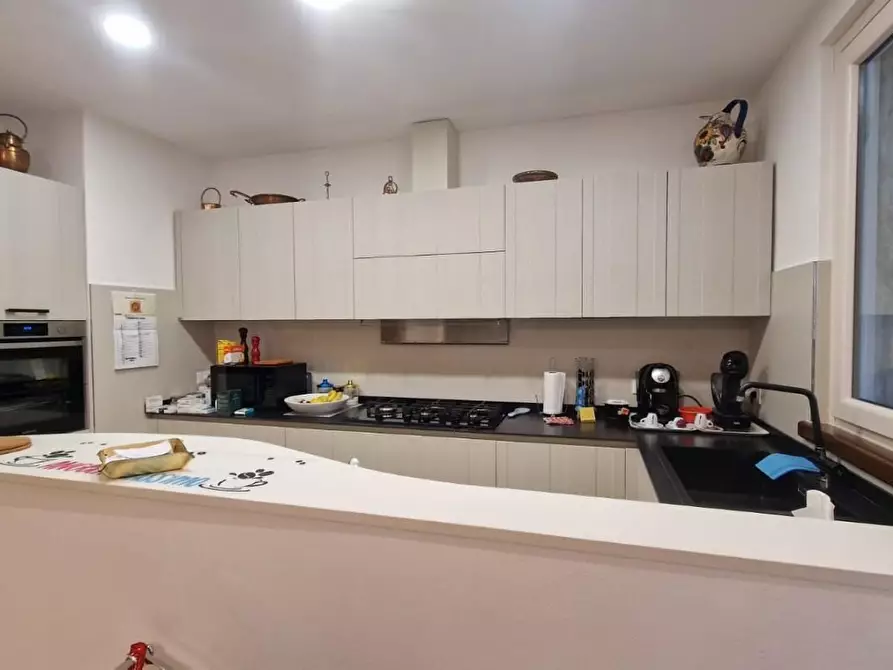 Immagine 6 di Mansarda in vendita  a Viareggio