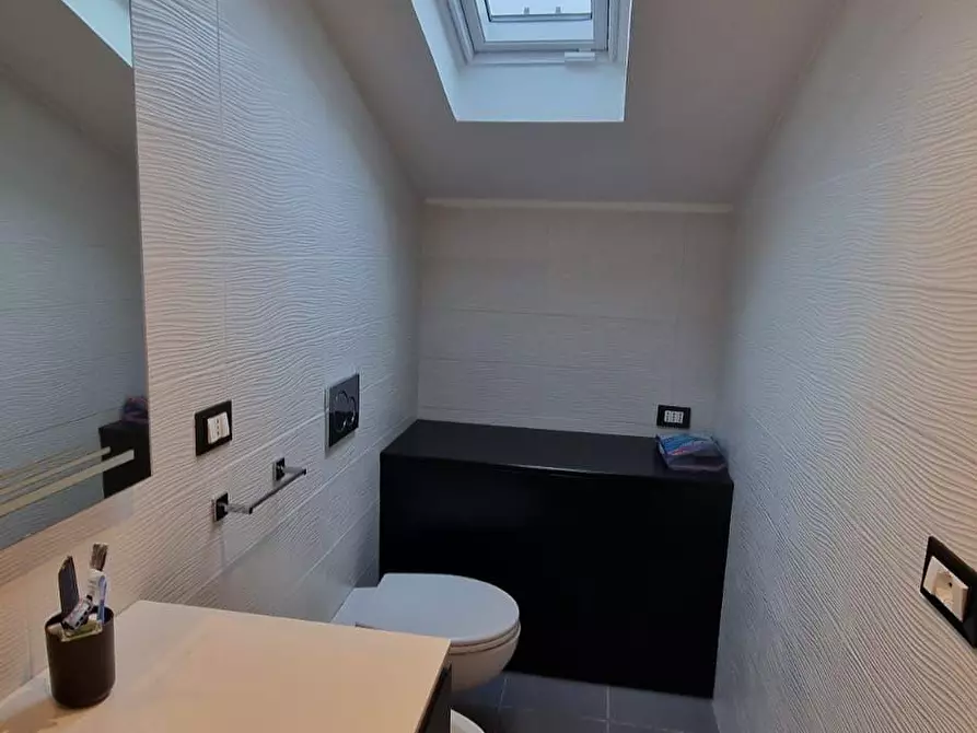 Immagine 45 di Mansarda in vendita  a Viareggio