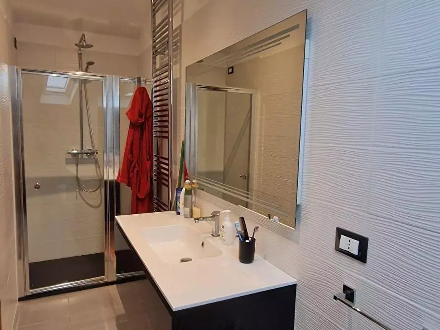 Immagine 44 di Mansarda in vendita  a Viareggio