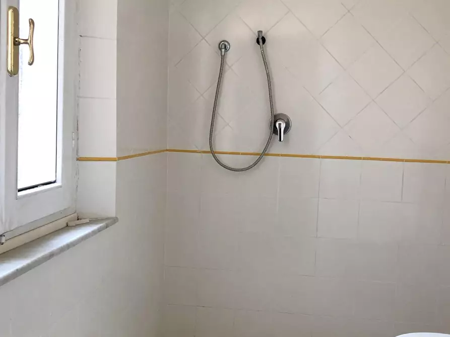 Immagine 9 di Appartamento in vendita  a Calcinaia