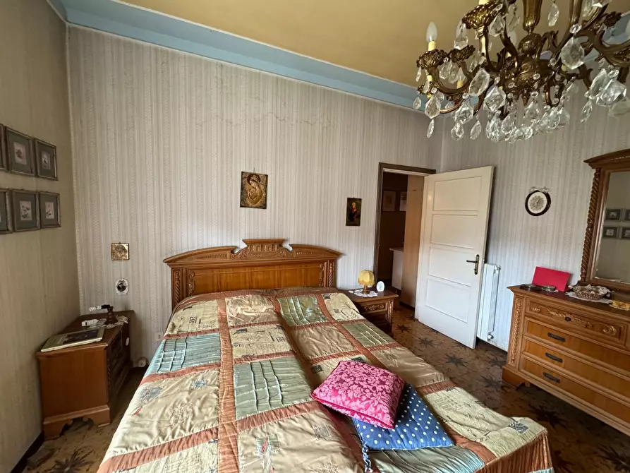 Immagine 11 di Appartamento in vendita  a Massa