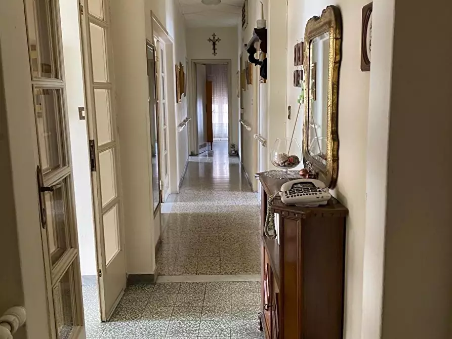 Immagine 2 di Appartamento in vendita  a Viareggio