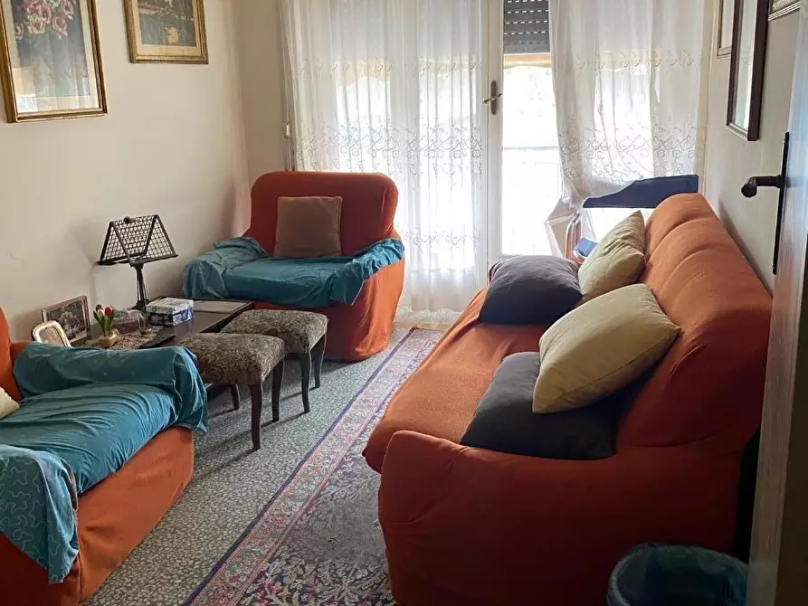 Immagine 9 di Appartamento in vendita  a Viareggio