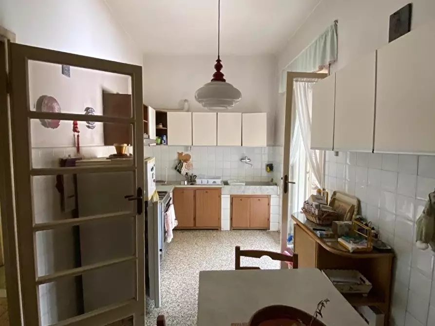 Immagine 21 di Appartamento in vendita  a Viareggio