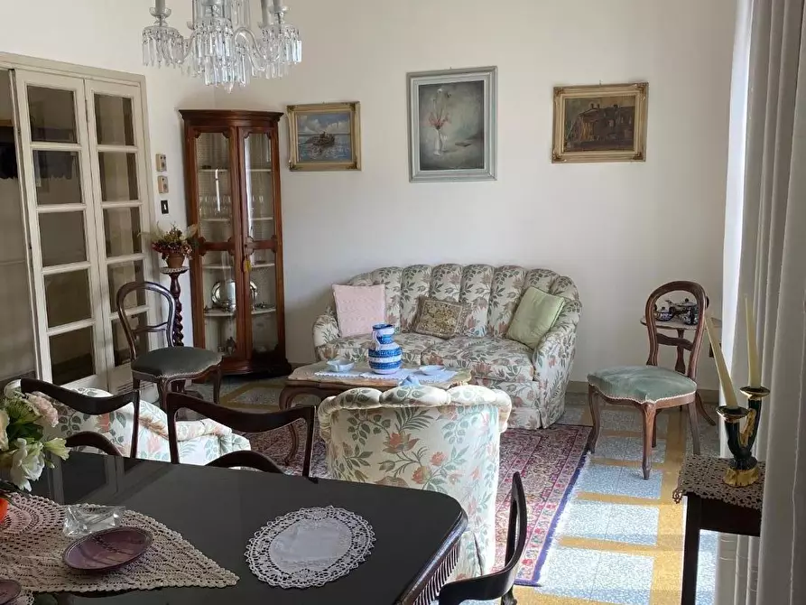 Immagine 28 di Appartamento in vendita  a Viareggio