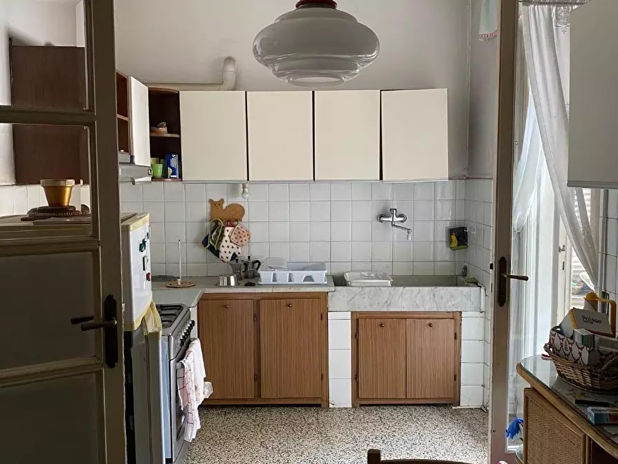 Immagine 18 di Appartamento in vendita  a Viareggio