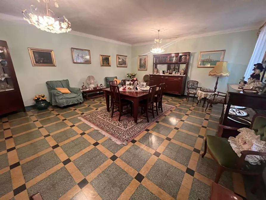 Immagine 5 di Mansarda in vendita  a Camaiore