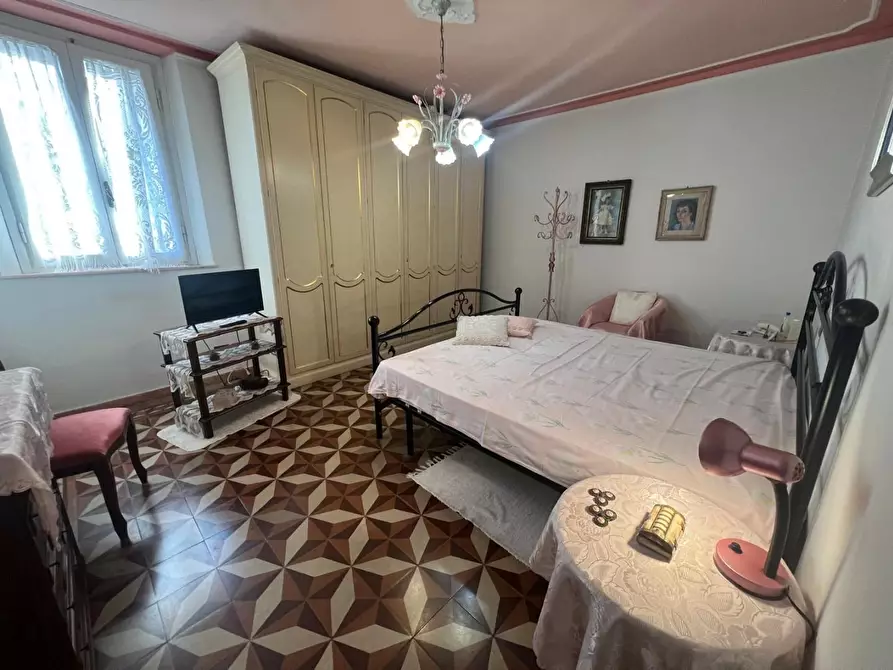 Immagine 8 di Mansarda in vendita  a Camaiore