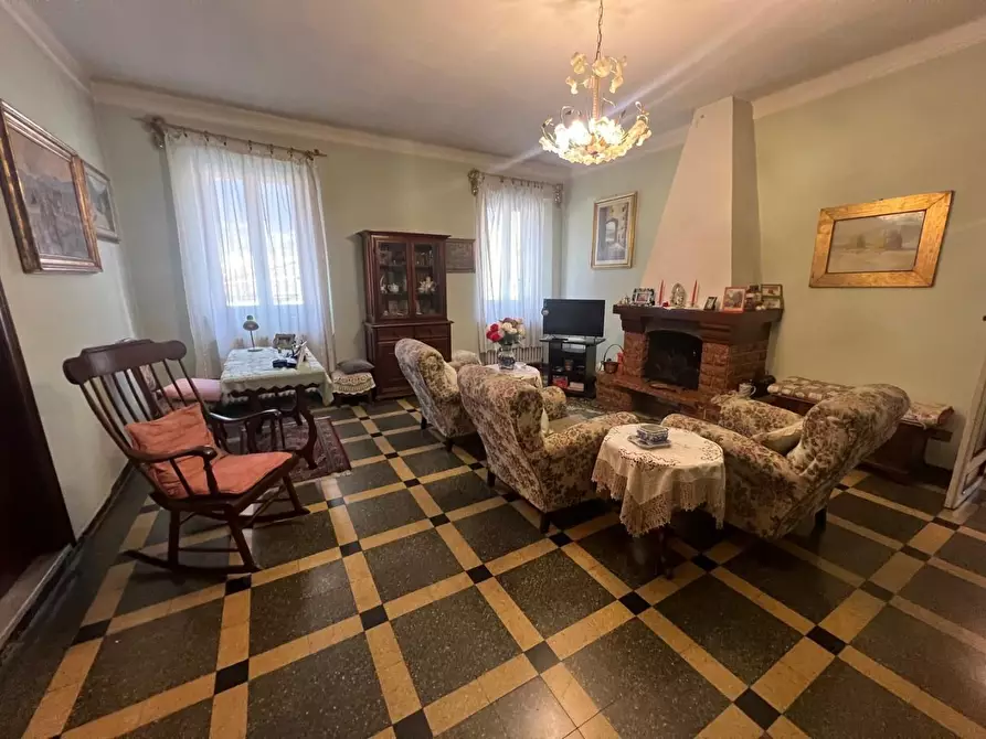 Immagine 11 di Mansarda in vendita  a Camaiore