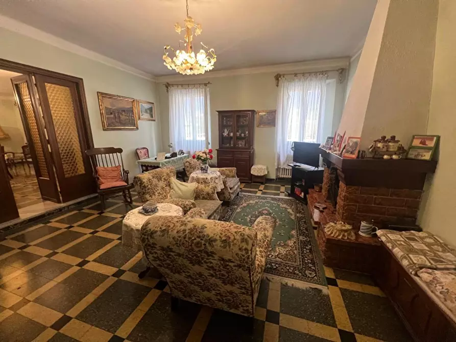 Immagine 10 di Mansarda in vendita  a Camaiore