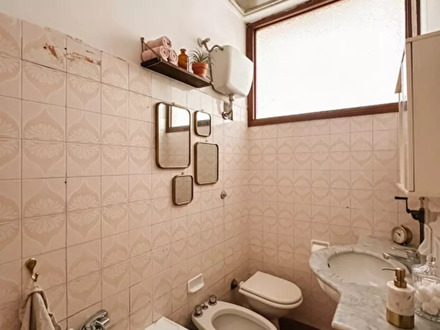 Immagine 26 di Appartamento in vendita  a Cascina