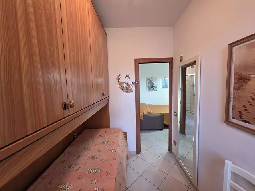 Immagine 13 di Appartamento in vendita  a Montignoso