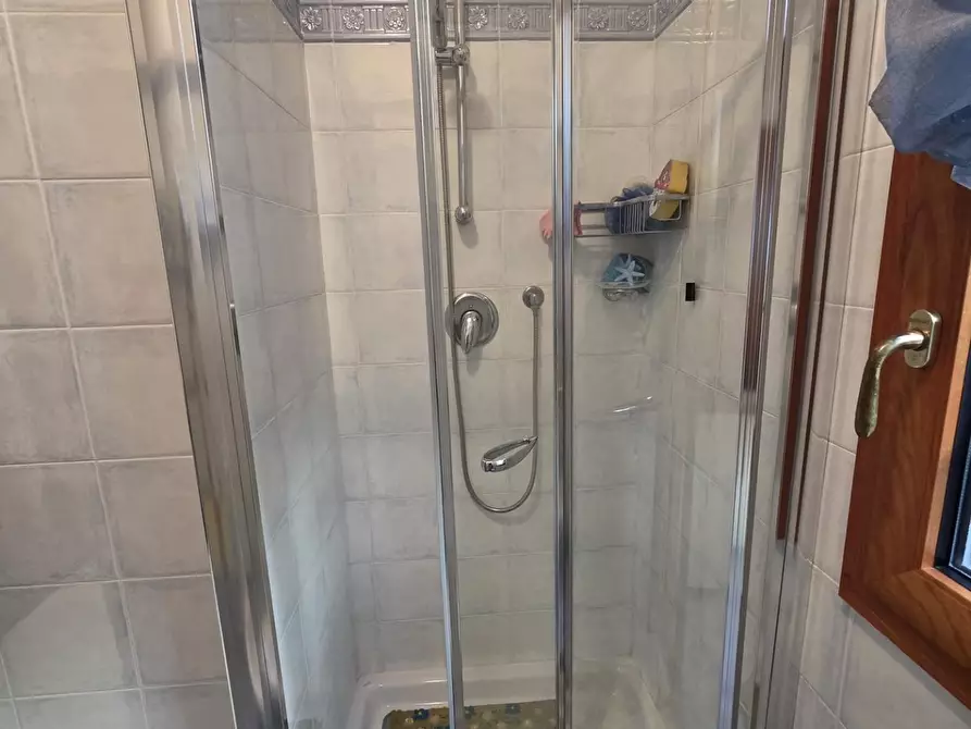 Immagine 18 di Appartamento in vendita  a Montignoso