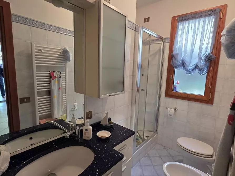 Immagine 17 di Appartamento in vendita  a Montignoso