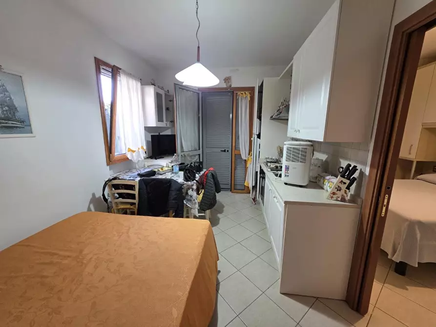 Immagine 6 di Appartamento in vendita  a Montignoso