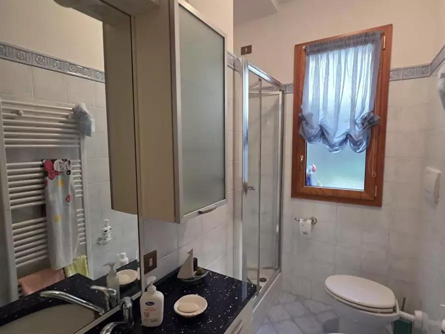 Immagine 15 di Appartamento in vendita  a Montignoso