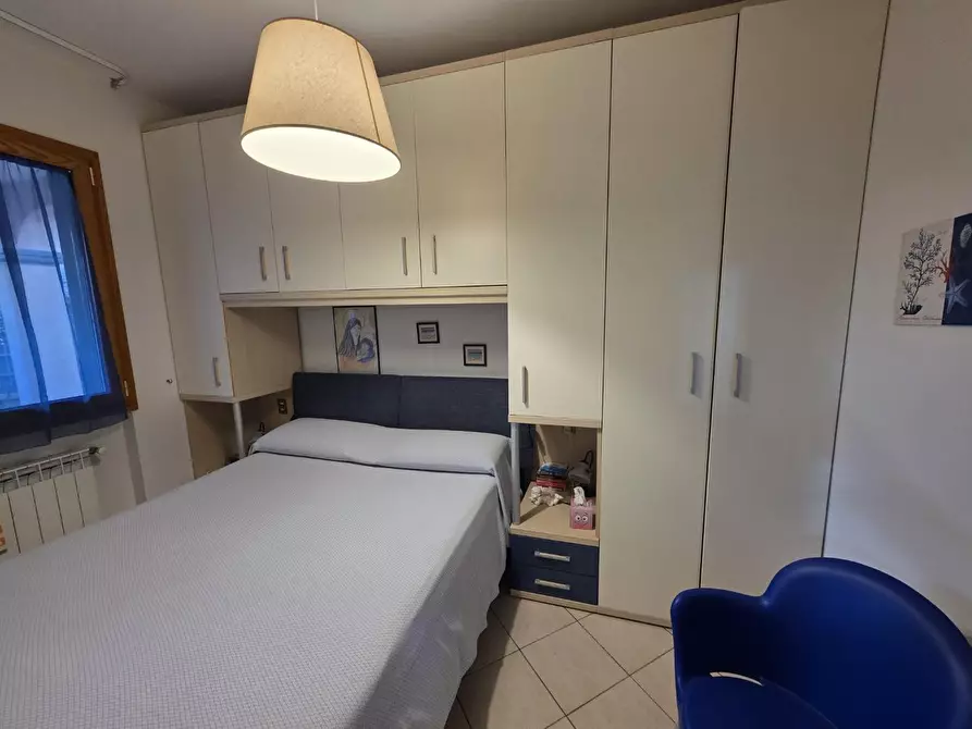 Immagine 10 di Appartamento in vendita  a Montignoso