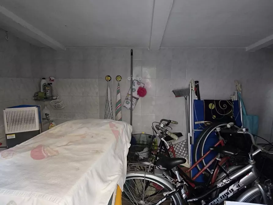 Immagine 19 di Appartamento in vendita  a Montignoso