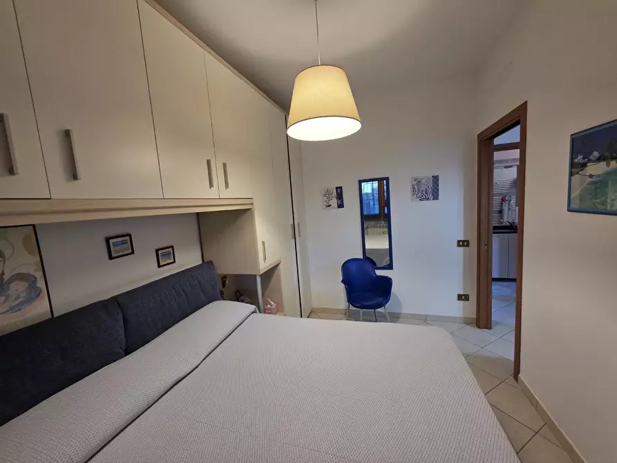 Immagine 8 di Appartamento in vendita  a Montignoso