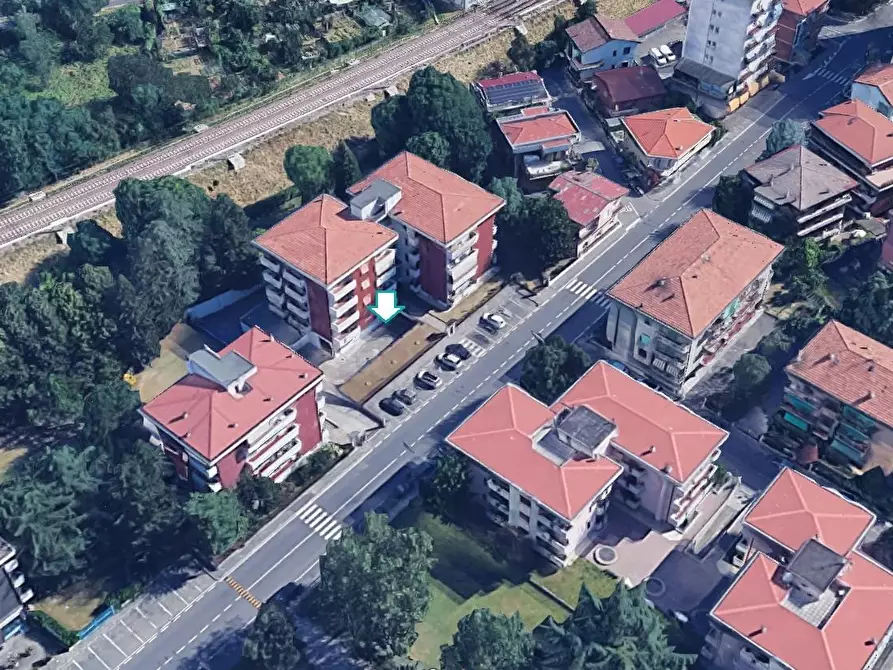 Immagine 3 di Garage in vendita  a Cassina De' Pecchi