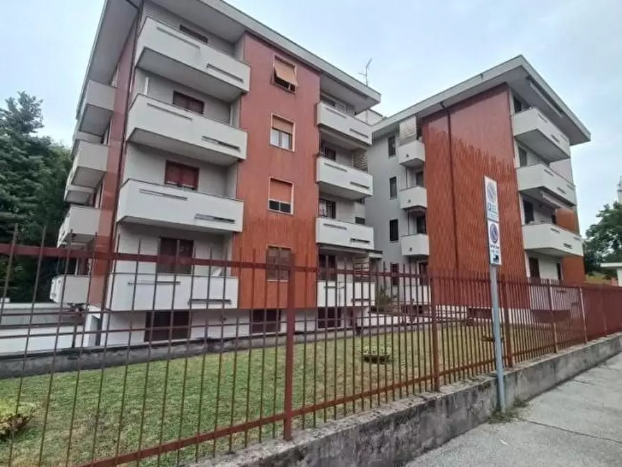 Immagine 1 di Garage in vendita  a Cassina De' Pecchi