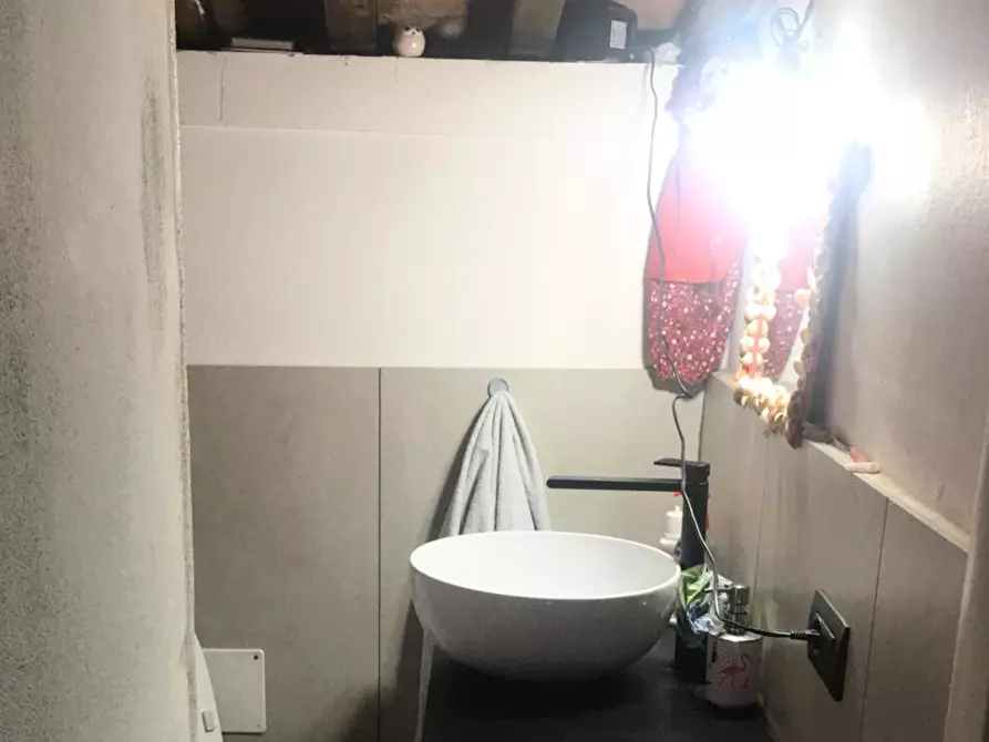 Immagine 4 di Terreno residenziale in vendita  a Camaiore