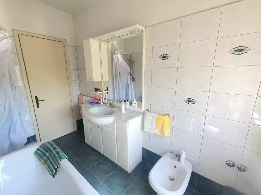 Immagine 31 di Casa semindipendente in vendita  a Capannori