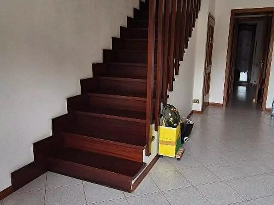 Immagine 10 di Villetta a schiera in vendita  a Calci