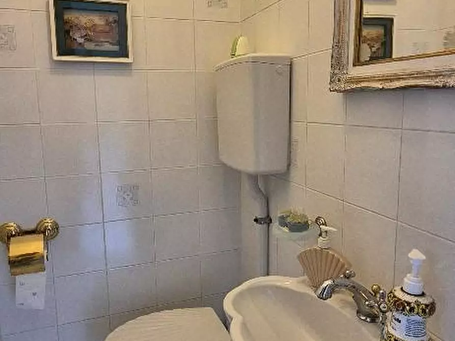 Immagine 20 di Villetta a schiera in vendita  a Calci