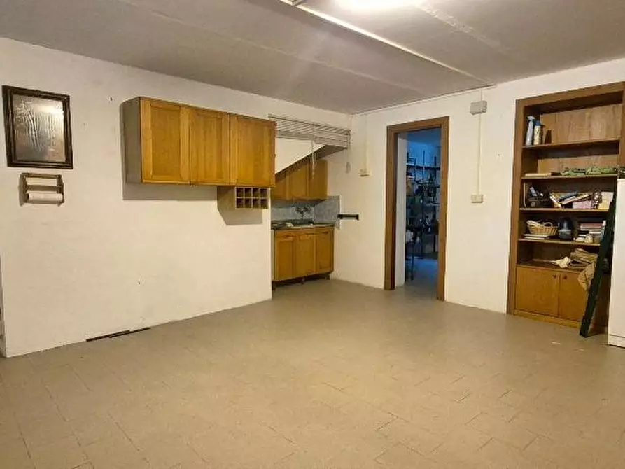 Immagine 46 di Villetta a schiera in vendita  a Calci