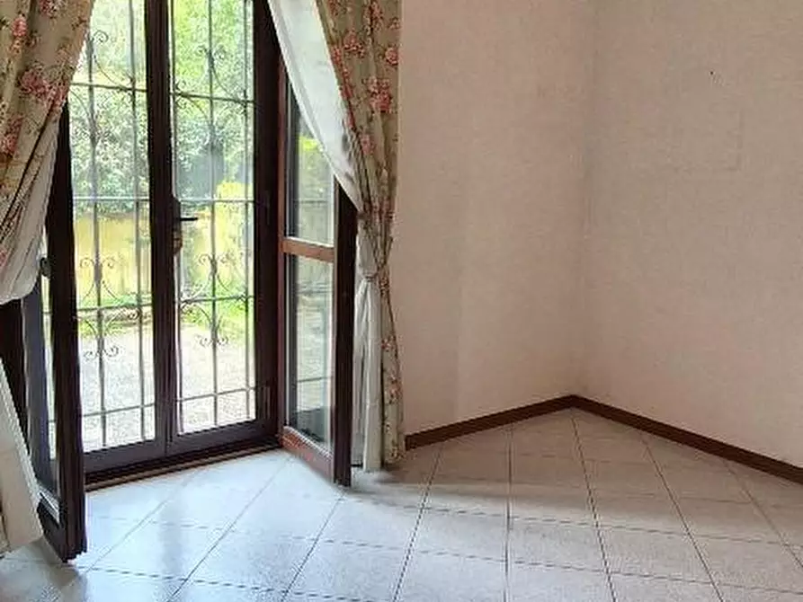 Immagine 17 di Villetta a schiera in vendita  a Calci