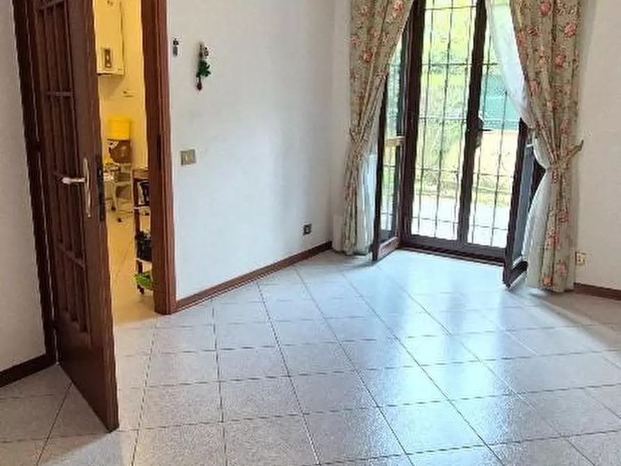 Immagine 11 di Villetta a schiera in vendita  a Calci