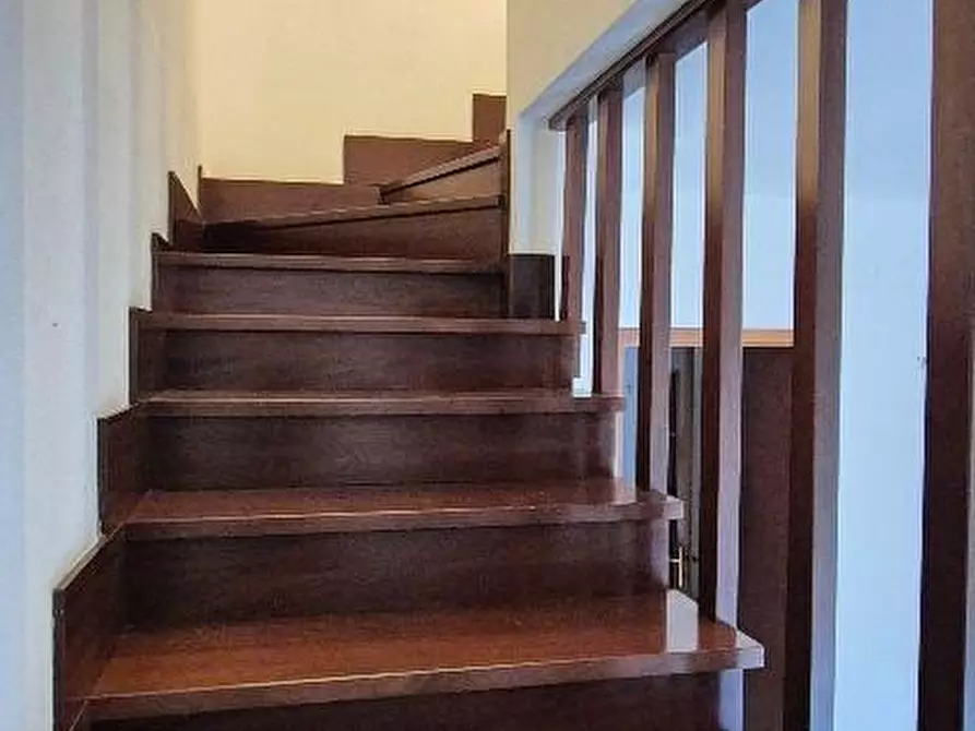 Immagine 42 di Villetta a schiera in vendita  a Calci