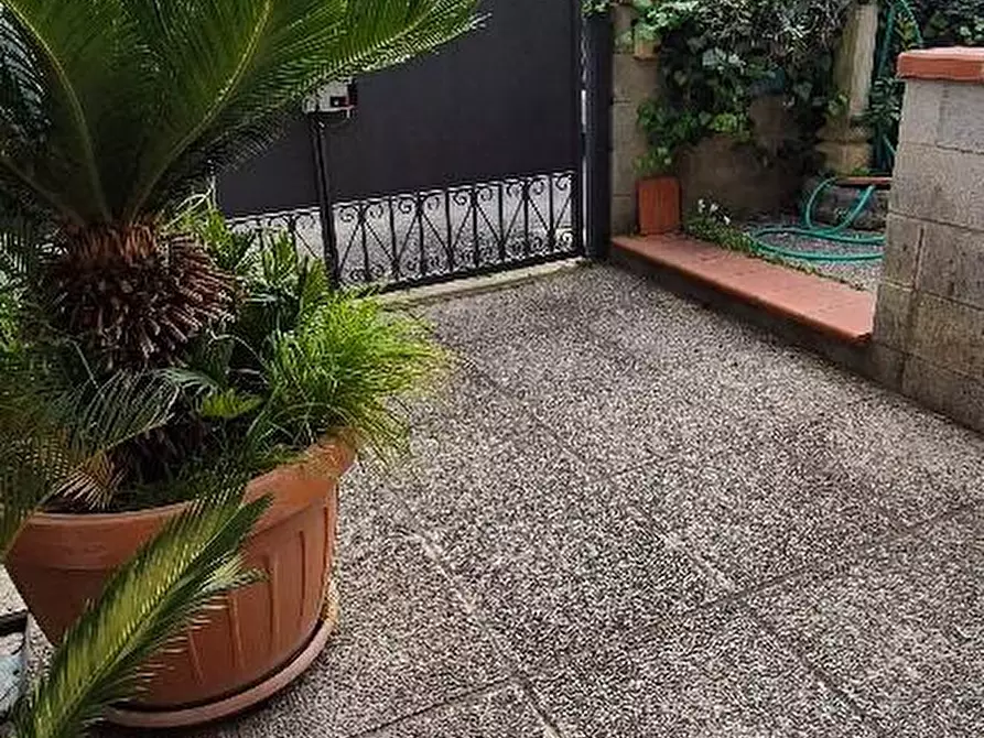 Immagine 5 di Villetta a schiera in vendita  a Calci