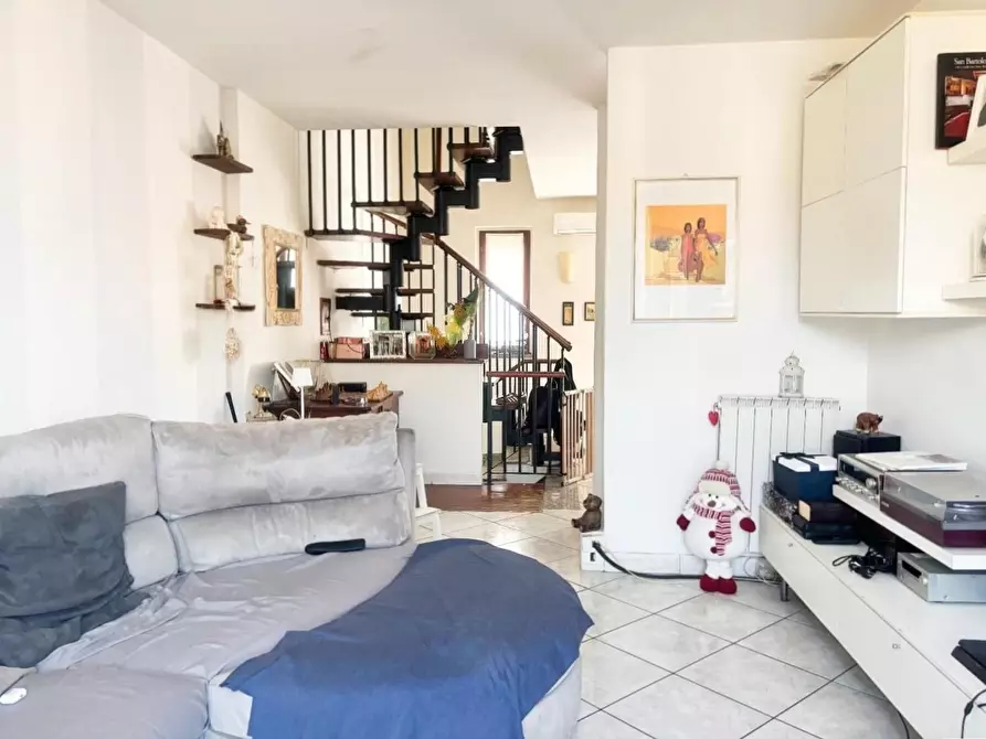 Immagine 16 di Appartamento in vendita  a Montelupo Fiorentino