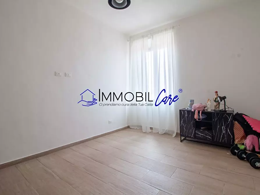 Immagine 21 di Appartamento in vendita  a Livorno