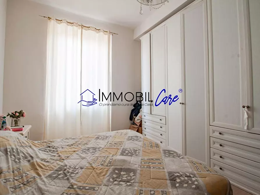 Immagine 12 di Appartamento in vendita  a Livorno